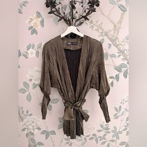 Zara Top - excellent condition, never worn